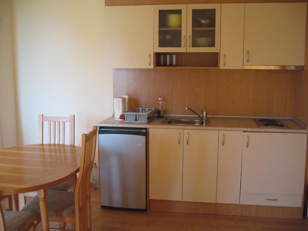 Chateau Aheloy Hotel Pomorie Room photo
