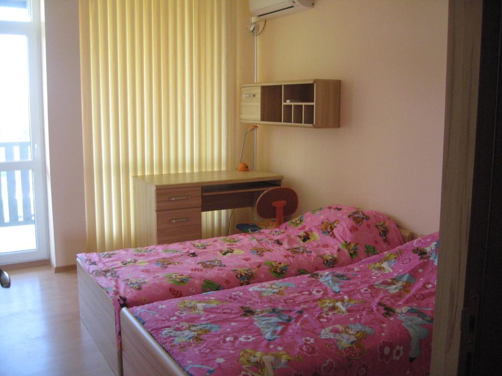 Chateau Aheloy Hotel Pomorie Room photo