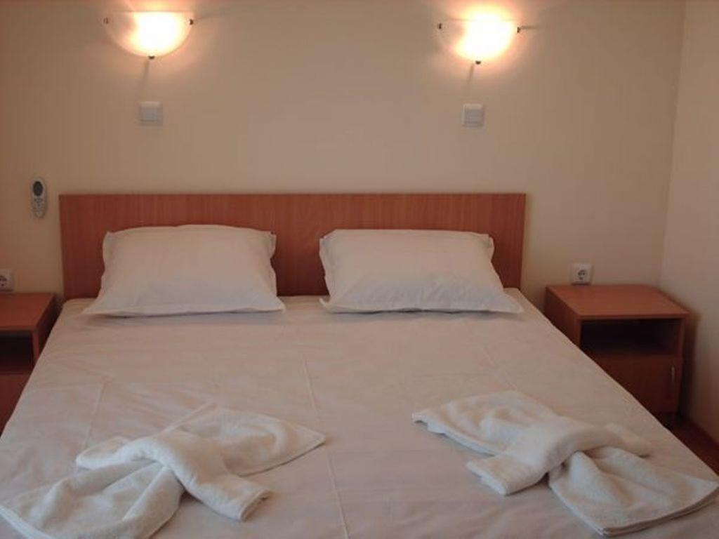 Chateau Aheloy Hotel Pomorie Exterior photo