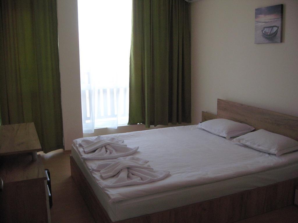Chateau Aheloy Hotel Pomorie Exterior photo